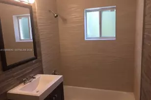 805 NE 138th St, North Miami, FL 33161 - Photo 19