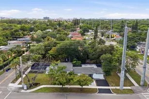1810 NE 161st St, North Miami Beach, FL 33162 - Photo 5