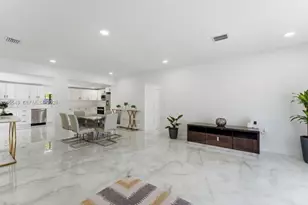 1810 NE 161st St, North Miami Beach, FL 33162 - Photo 9