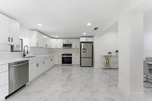 1810 NE 161st St, North Miami Beach, FL 33162 - Photo 11