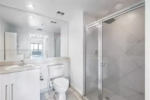 325 S Biscayne Blvd, Miami, FL 33131 - Photo 25