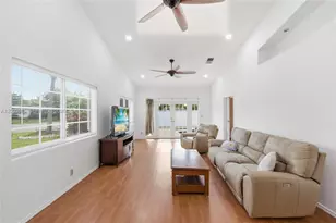 4361 NE 13th Terrace, Oakland Park, FL 33334 - Photo 5