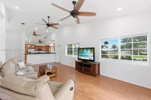4361 NE 13th Terrace, Oakland Park, FL 33334 - Photo 7