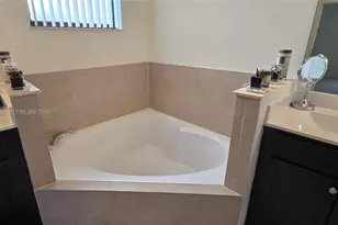 525 SE 34th Terrace, Homestead, FL 33033 - Photo 21