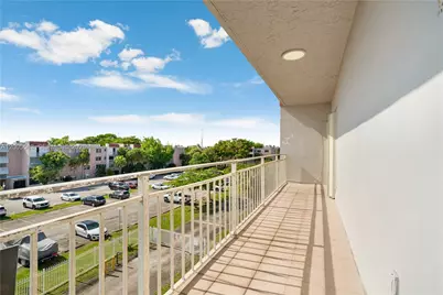 8401 NW 8 St #401, Miami, FL 33126 - Photo 27