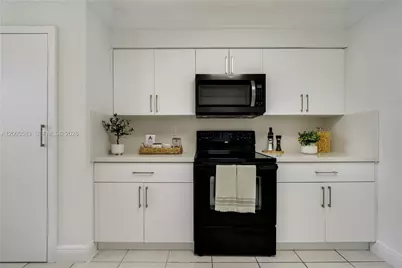 8401 NW 8 St #401, Miami, FL 33126 - Photo 3