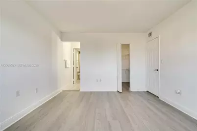 8401 NW 8 St #401, Miami, FL 33126 - Photo 23
