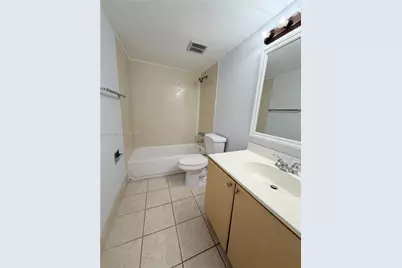 505 S Pine Island Rd #208B, Plantation, FL 33324 - Photo 5