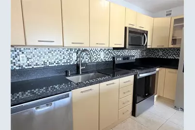 505 S Pine Island Rd #208B, Plantation, FL 33324 - Photo 3