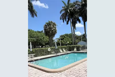 505 S Pine Island Rd #208B, Plantation, FL 33324 - Photo 13