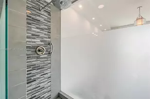 92 SW 3rd St, Miami, FL 33130 - Photo 29