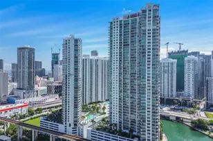 92 SW 3rd St, Miami, FL 33130 - Photo 3