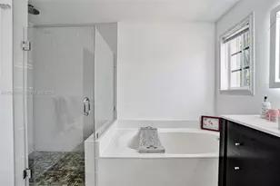 4281 Laurel Ridge Cir, Weston, FL 33331 - Photo 49