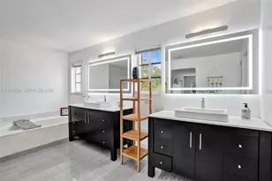 4281 Laurel Ridge Cir, Weston, FL 33331 - Photo 47