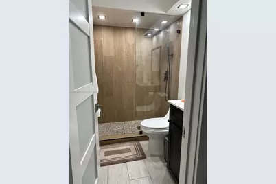6633 NW 178th Ter, Hialeah, FL 33015 - Photo 25