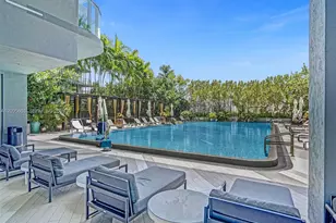 121 NE 34th St, Miami, FL 33137 - Photo 15