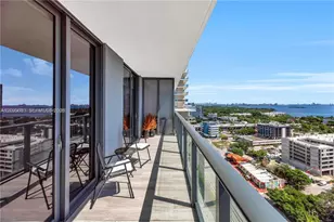 121 NE 34th St, Miami, FL 33137 - Photo 7