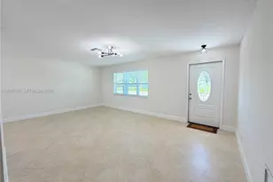 8581 NW 17th St, Plantation, FL 33322 - Photo 9