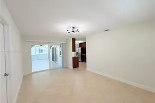 8581 NW 17th St, Plantation, FL 33322 - Photo 15