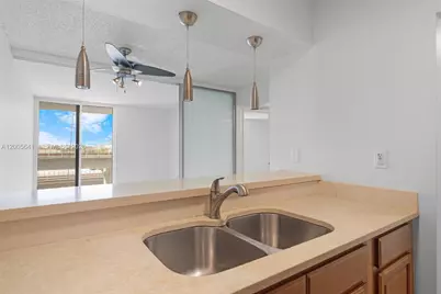 850 N Miami Ave #W-607, Miami, FL 33136 - Photo 9