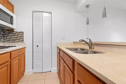 850 N Miami Ave #W-607, Miami, FL 33136 - Photo 7
