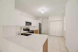 2143 Hacienda Terrace, Weston, FL 33327 - Photo 7