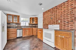 9750 SW 74th St, Miami, FL 33173 - Photo 9