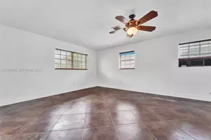 9750 SW 74th St, Miami, FL 33173 - Photo 13