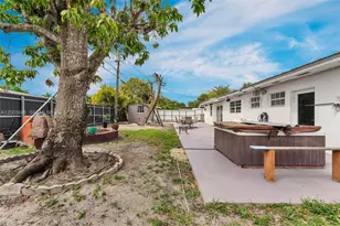 9750 SW 74th St, Miami, FL 33173 - Photo 29