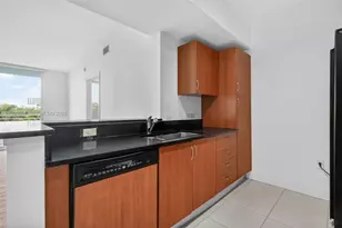 2775 NE 187th St, Aventura, FL 33180 - Photo 9