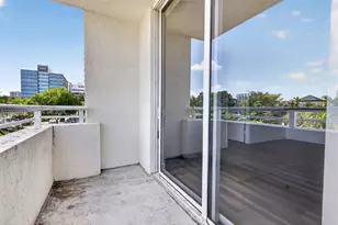 2775 NE 187th St, Aventura, FL 33180 - Photo 27