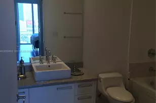 185 SW 7th St, Miami, FL 33130 - Photo 11