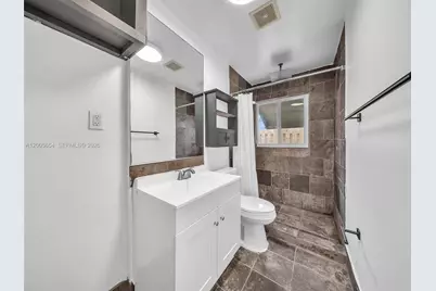 4401 NE 15th Ter, Oakland Park, FL 33334 - Photo 11