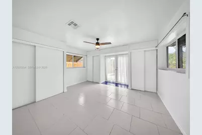 4401 NE 15th Ter, Oakland Park, FL 33334 - Photo 17