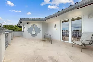 1131 Stillwater Dr, Miami Beach, FL 33141 - Photo 37