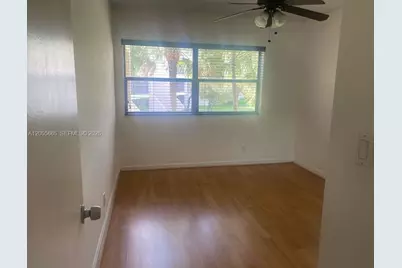 220 Lakeview Dr #203, Weston, FL 33326 - Photo 15
