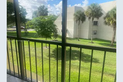 220 Lakeview Dr #203, Weston, FL 33326 - Photo 1