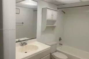 220 Lakeview Dr, Weston, FL 33326 - Photo 17