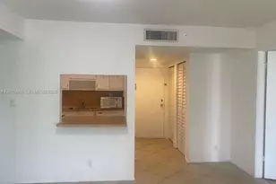 220 Lakeview Dr, Weston, FL 33326 - Photo 9