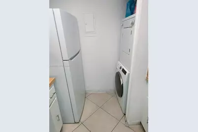220 Lakeview Dr #203, Weston, FL 33326 - Photo 7