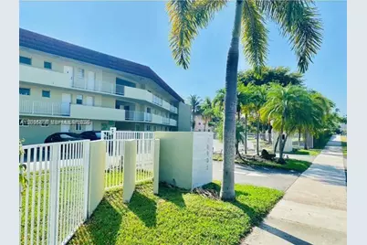 18901 NE 14th Ave #101, Miami, FL 33179 - Photo 1