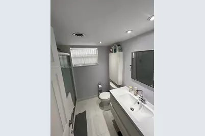 18901 NE 14th Ave #101, Miami, FL 33179 - Photo 13