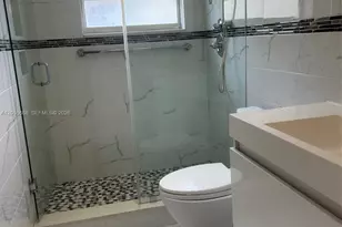 18901 NE 14th Ave, Miami, FL 33179 - Photo 13
