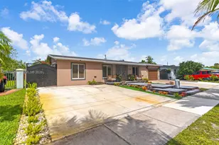 17932 NW 78th Ave, Hialeah, FL 33015 - Photo 5