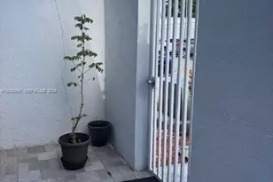 10720 NW 7th St, Miami, FL 33172 - Photo 3