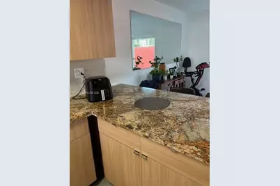 10720 NW 7th St #7A, Miami, FL 33172 - Photo 11
