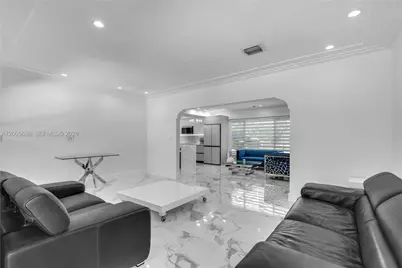 170 NW 105th St, Miami Shores, FL 33150 - Photo 17