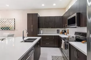 12417 NW 17th Manor, Pembroke Pines, FL 33028 - Photo 5