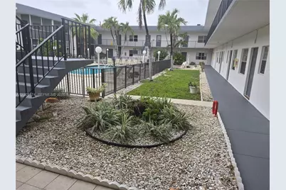 415 NE 2nd St #202, Hallandale Beach, FL 33009 - Photo 23