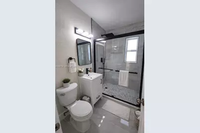 815 NE 134th St, North Miami, FL 33161 - Photo 13